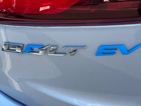 Used 2017 Chevrolet Bolt LT FWD image 47