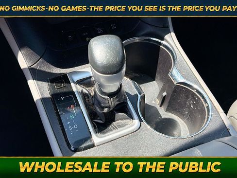 Used 2018 Toyota Highlander Plus AWD/4WD image 28