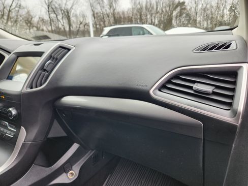 Used 2020 Ford Edge SEL w/ Convenience Package image 17