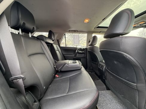 Used 2018 Toyota 4Runner TRD Off-Road Premium image 34