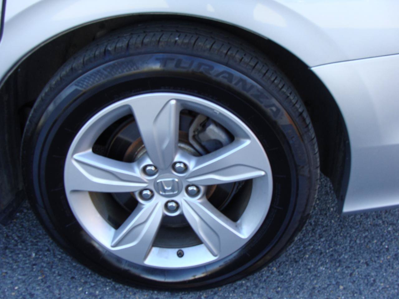 Used 2020 Honda Odyssey EX image 37