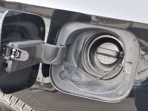 Used 2024 Nissan Altima 2.5 SV image 31