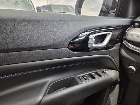 New 2026 Jeep Compass Latitude image 38