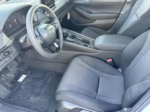 Used 2025 Honda Accord LX image 6