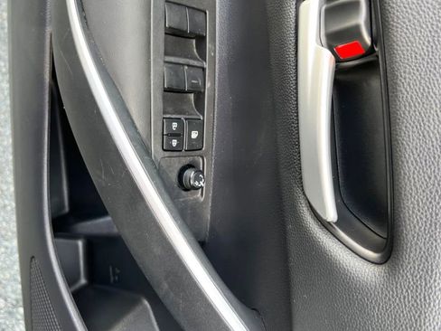 Used 2022 Toyota Corolla SE w/ SE Premium Package image 13