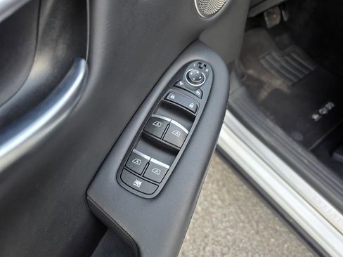 Used 2024 INFINITI QX50 Sport image 18