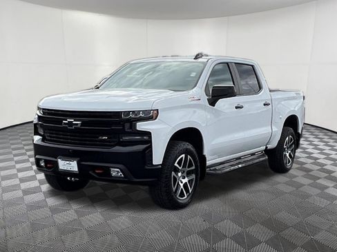 Used 2019 Chevrolet Silverado 1500 LT Trail Boss AWD/4WD image 3