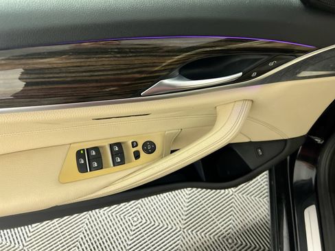 Used 2017 BMW 530i xDrive AWD/4WD image 14