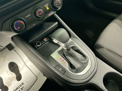 Certified 2024 Kia Forte LXS image 17