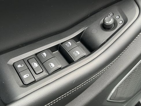 Used 2022 Jeep Grand Cherokee Limited 4xe image 22