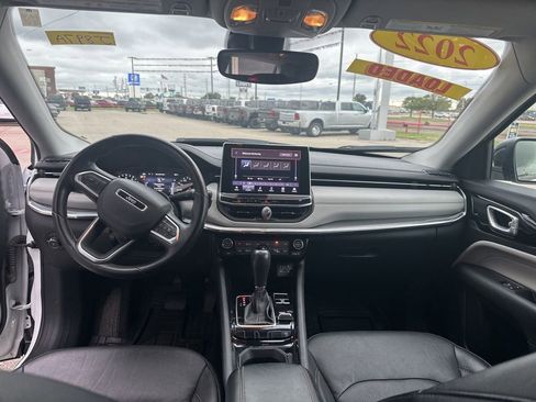 Used 2022 Jeep Compass Limited image 12