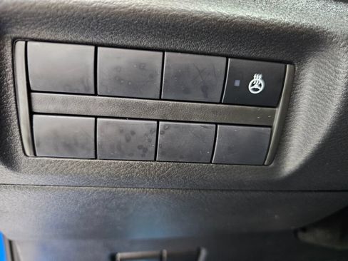 Used 2023 Nissan Kicks SR w/ SR Premium Package FWD image 23