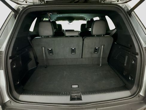 Used 2025 Buick Enclave Preferred image 31