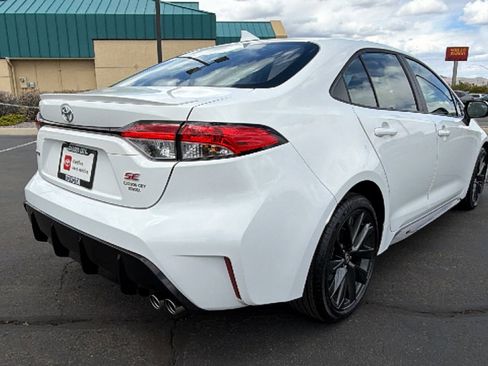 Certified 2024 Toyota Corolla SE FWD image 3