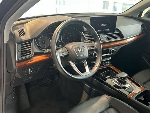 Certified 2023 Audi Q5 2.0T Premium w/ Convenience Package image 9