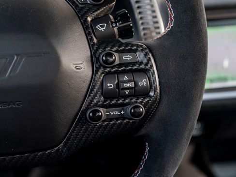 Used 2019 Ford GT RWD image 28