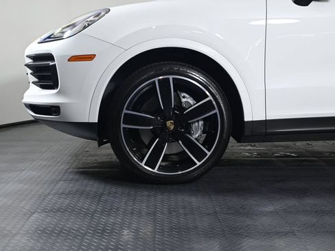 Certified 2023 Porsche Cayenne AWD/4WD image 51