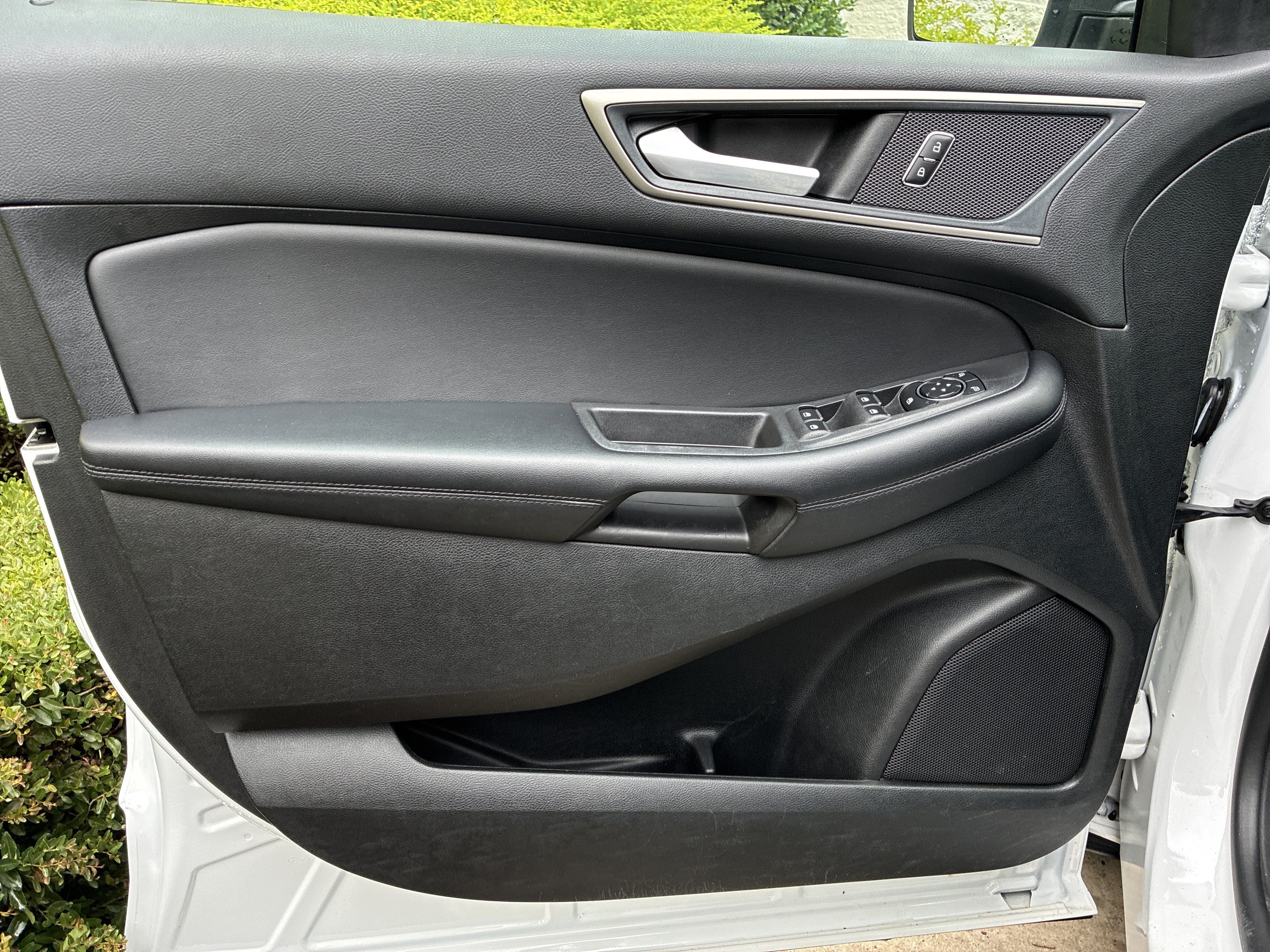 Used 2024 Ford Edge SEL AWD/4WD image 13