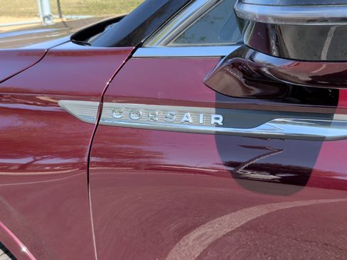 Used 2020 Lincoln Corsair Reserve w/ Appearance Package image 11