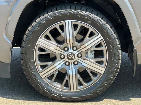Certified 2024 Toyota Sequoia Capstone AWD/4WD image 33