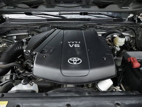 Used 2012 Toyota Tacoma PreRunner w/ SR5 Pkg image 31