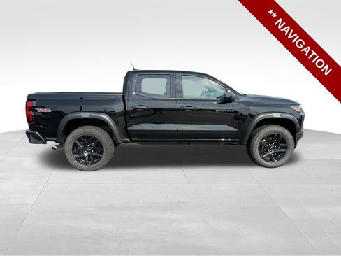 Used 2024 Chevrolet Colorado Trail Boss w/ Advanced Trailering Package AWD/4WD image 8