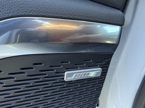 Used 2026 GMC Acadia Elevation w/ Elevation Premium Package FWD image 26