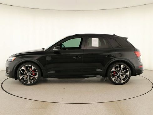 Certified 2022 Audi SQ5 Prestige w/ Prestige Package AWD/4WD image 2