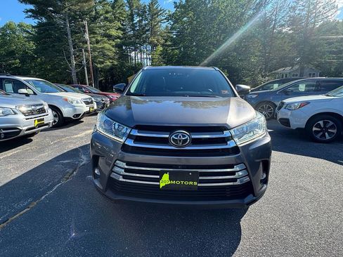 Used 2019 Toyota Highlander Limited Platinum AWD/4WD image 13