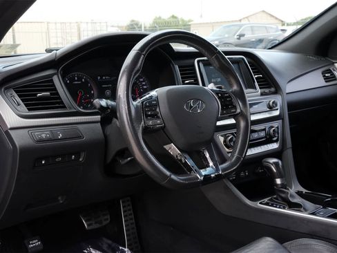 Used 2018 Hyundai Sonata Sport image 15