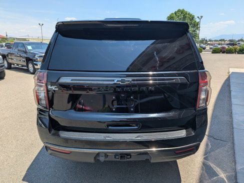 Used 2021 Chevrolet Suburban Z71 w/ Luxury Package AWD/4WD image 4