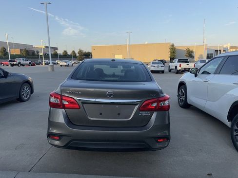 Used 2016 Nissan Sentra SV w/ Style Package image 4