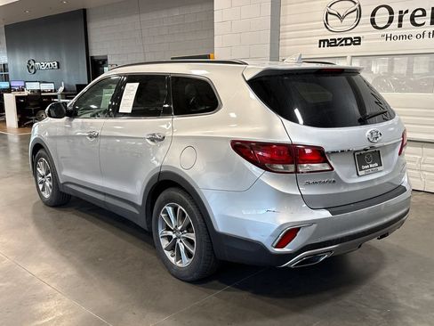 Used 2017 Hyundai Santa Fe SE AWD/4WD image 23