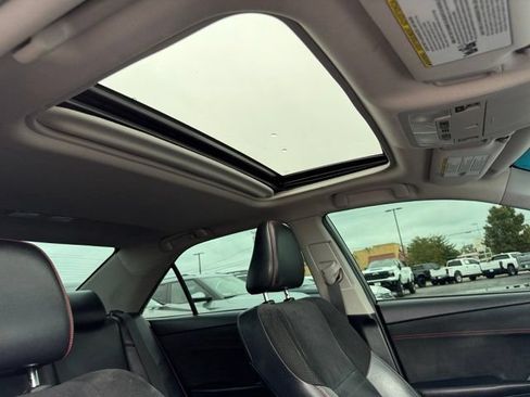 Used 2015 Toyota Camry XSE w/ Moonroof Package FWD image 11
