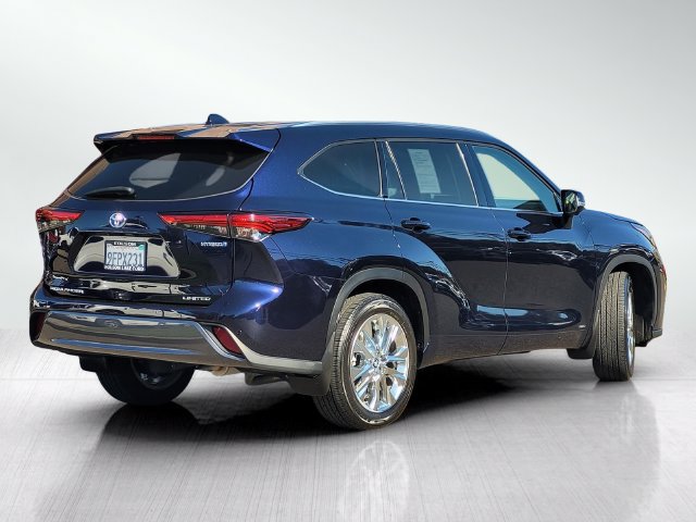 Used 2023 Toyota Highlander Limited AWD/4WD image 4