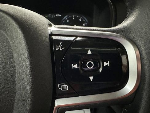 Used 2016 Volvo XC90 T5 Momentum image 17