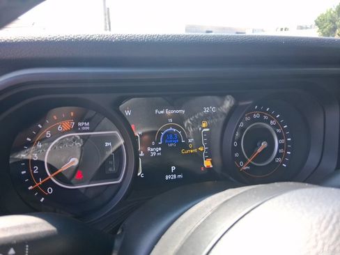 Certified 2025 Jeep Wrangler Sport AWD/4WD image 25