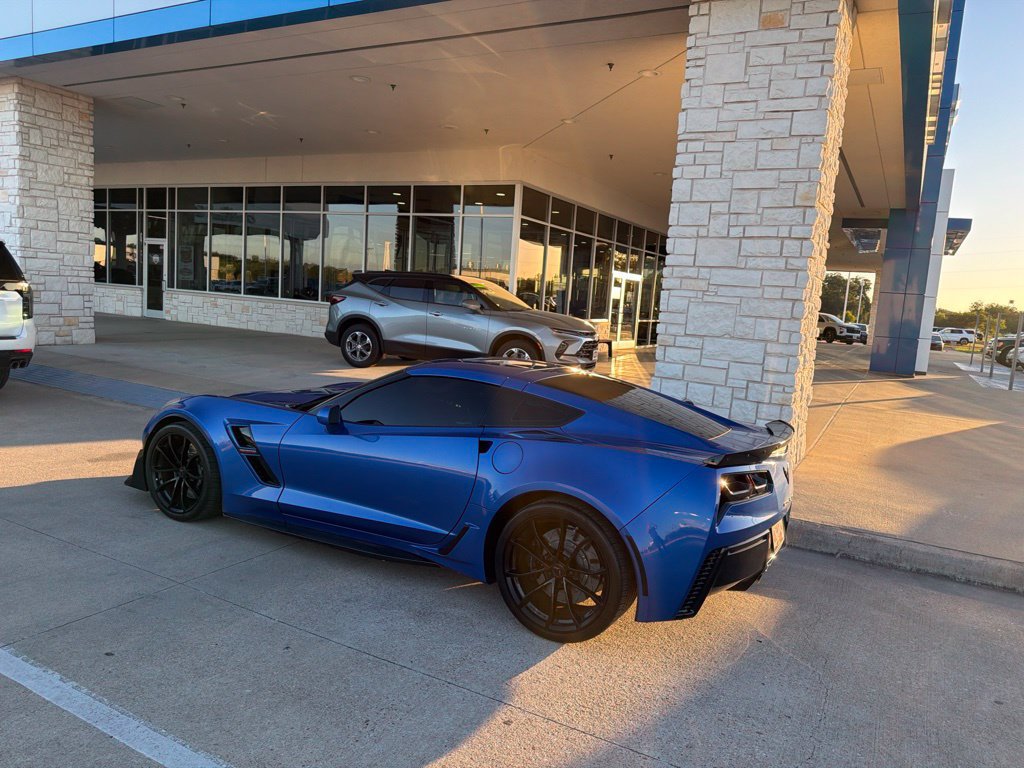 Used 2019 Chevrolet Corvette Grand Sport w/ Carbon Flash Badge Package RWD image 3