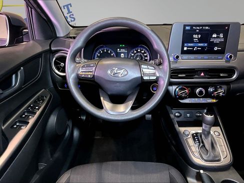 Used 2023 Hyundai Kona SEL AWD/4WD image 9