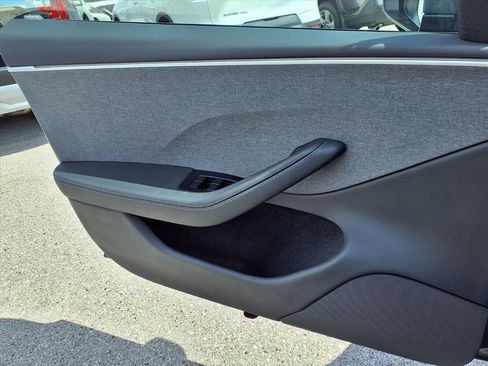 Used 2025 Tesla Model 3 Long Range image 19