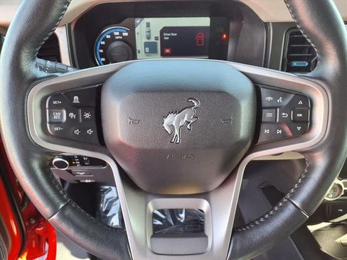 Certified 2023 Ford Bronco Wildtrak image 9