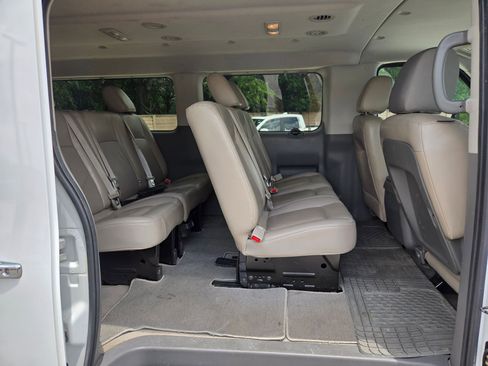 Used 2020 Nissan NV 3500 SL RWD image 15