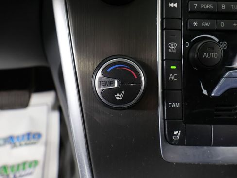 Used 2015 Volvo XC60 T6 Platinum image 39