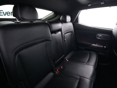 Used 2023 Genesis GV60 Advanced w/ Cargo Package image 5