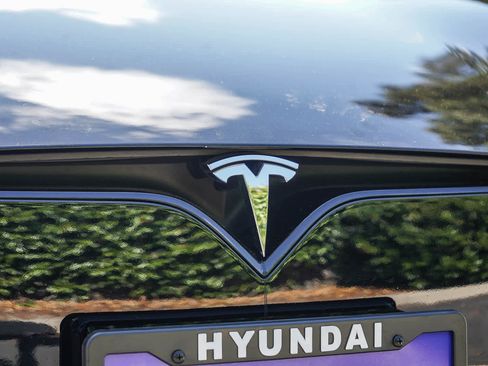 Used 2023 Tesla Model S AWD/4WD image 11