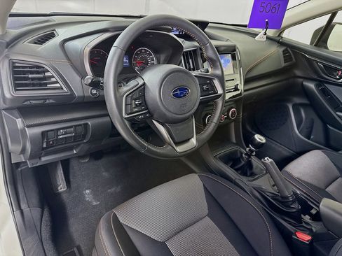 Used 2023 Subaru Crosstrek 2.0i Premium image 9