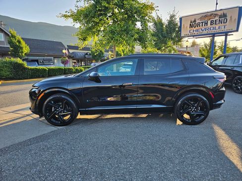 Used 2024 Chevrolet Equinox EV RS FWD image 8