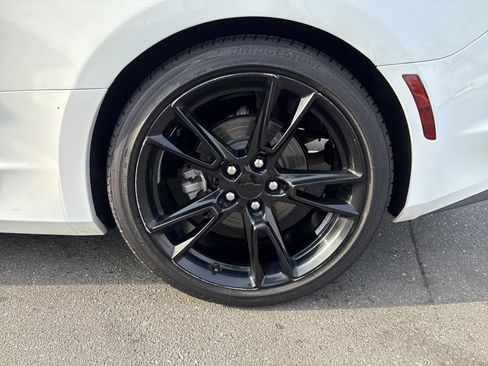 Used 2020 Chevrolet Camaro LT w/ RS Package image 13