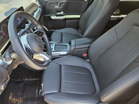 Certified 2025 Mercedes-Benz GLB 250 4MATIC image 5