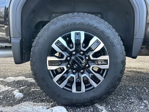 Used 2024 GMC Sierra 2500 Denali Ultimate image 11